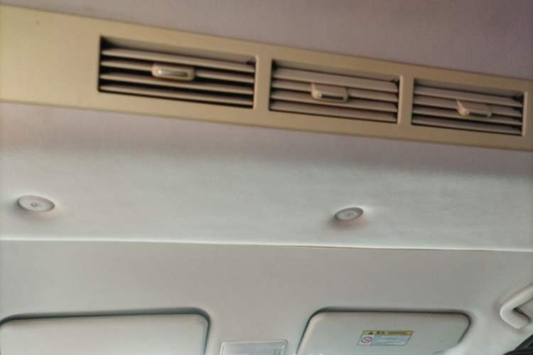 Used HYOSOW S3 2015 1.8L Prestige Version China V Emission Standard Headliner
