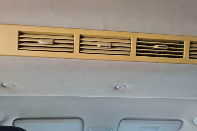 Used HYOSOW S3 2015 1.5L Luxury Model China V Standard Headliner