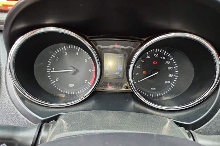 Used HYOSOW S3 2015 1.5L Luxury Model China V Standard Instrument Cluster