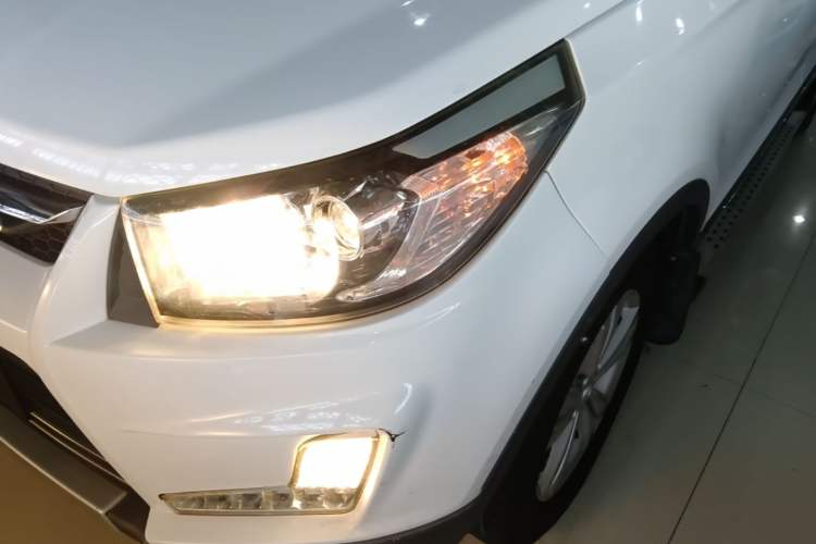 Used HYOSOW S3 2015 1.5L Comfort Version National V Left Front Headlight