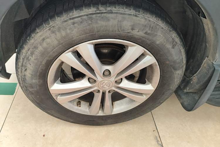 Used HYOSOW S3 2015 1.5L Comfort Version National V Left Front Wheel Hub