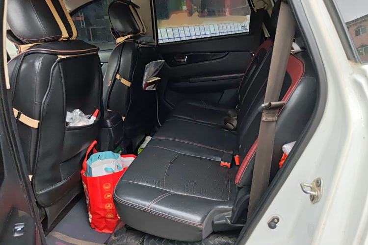 Used HYOSOW S3 2015 1.5L Luxury Model China V Standard Left Rear Seat