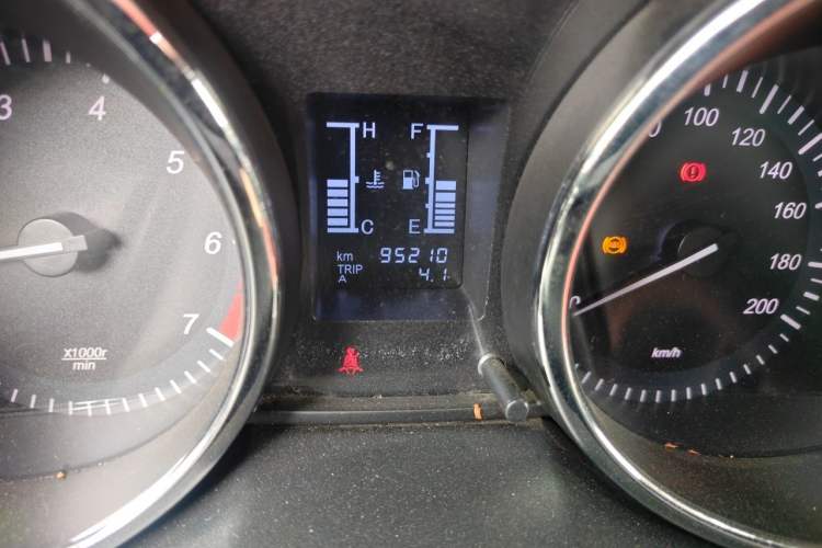 Used HYOSOW S3 2015 1.5L Comfort Version National V Odometer Close Up