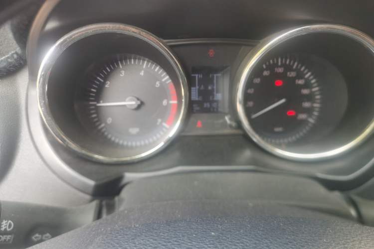 Used HYOSOW S3 2015 1.5L Comfort Version National V Odometer Close Up