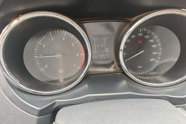 Used HYOSOW S3 2015 1.5L Comfort Version National V Odometer Close Up