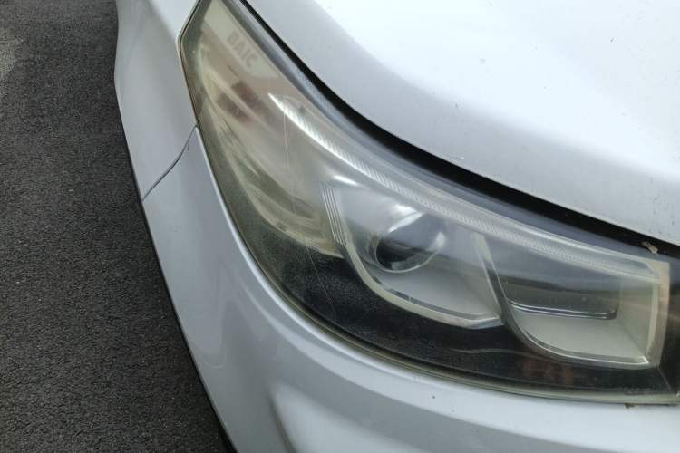 Used HYOSOW S3 2015 1.5L Comfort Version National V Right Front Headlight