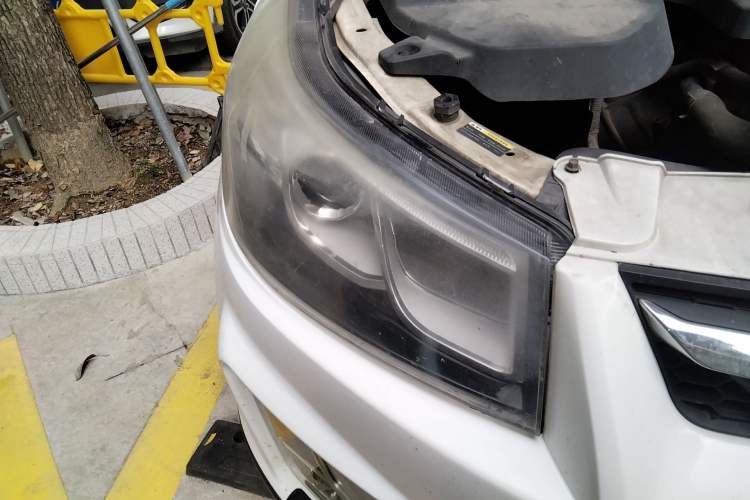 Used HYOSOW S3 2015 1.8L Prestige Version China V Emission Standard Right Front Headlight