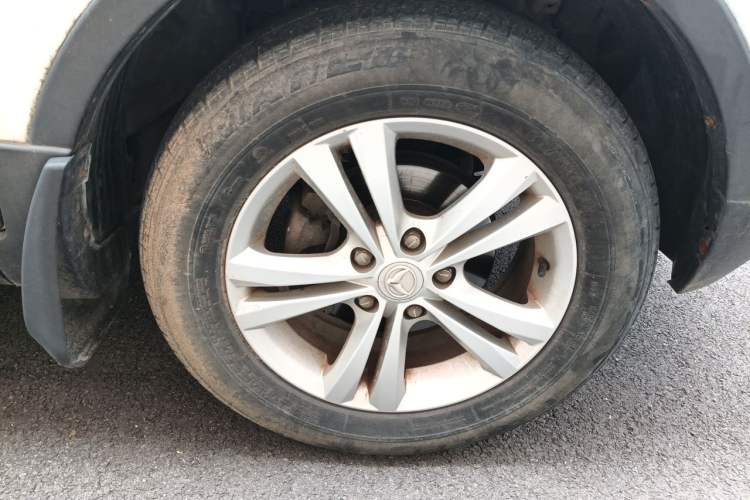 Used HYOSOW S3 2015 1.5L Comfort Version National V Right Front Wheel Hub