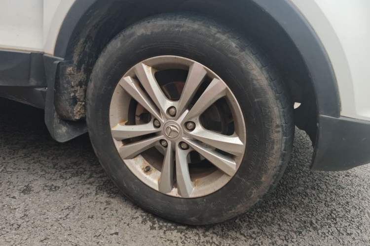Used HYOSOW S3 2015 1.5L Comfort Version National V Right Front Wheel Hub