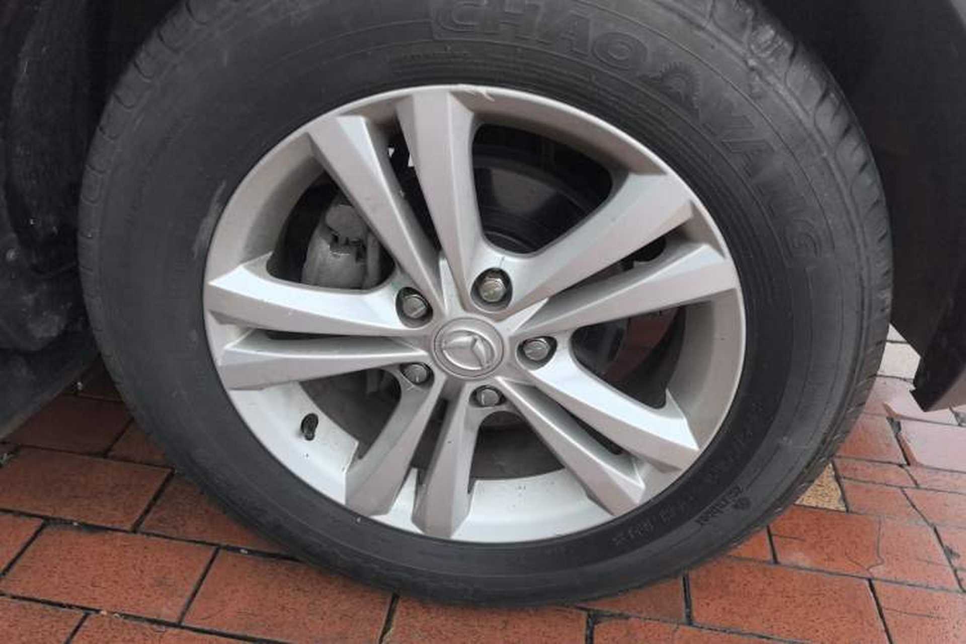 Used HYOSOW S3 2015 1.5L Comfort Version National V Right Front Wheel Hub