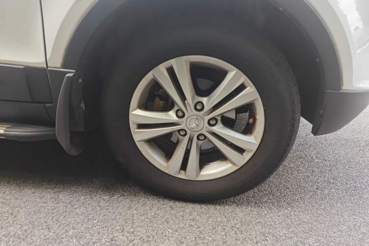 Used HYOSOW S3 2015 1.5L Luxury Model China V Standard Right Front Wheel Hub