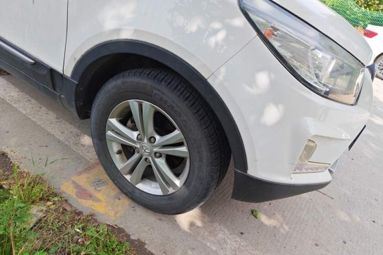 Used HYOSOW S3 2015 1.5L Comfort Version National V Right Front Wheel Hub