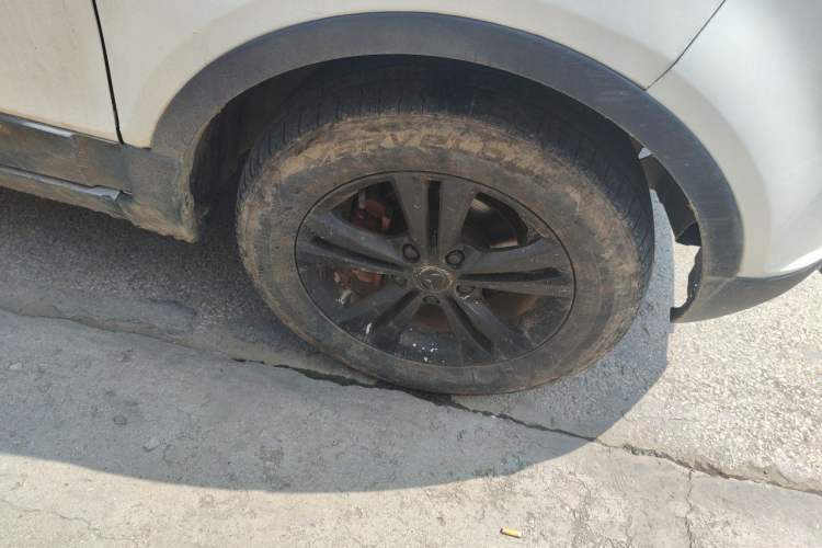 Used HYOSOW S3 2015 1.5L Comfort Version National V Right Front Wheel Hub