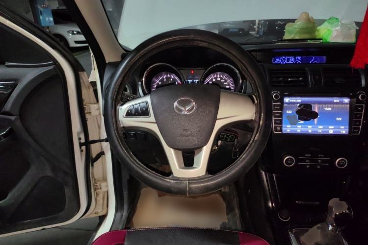 Used HYOSOW S3 2015 1.5L Luxury Model China V Standard Steering Wheel