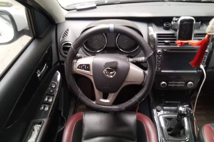 Used HYOSOW S3 2015 1.8L Prestige Version China V Emission Standard Steering Wheel