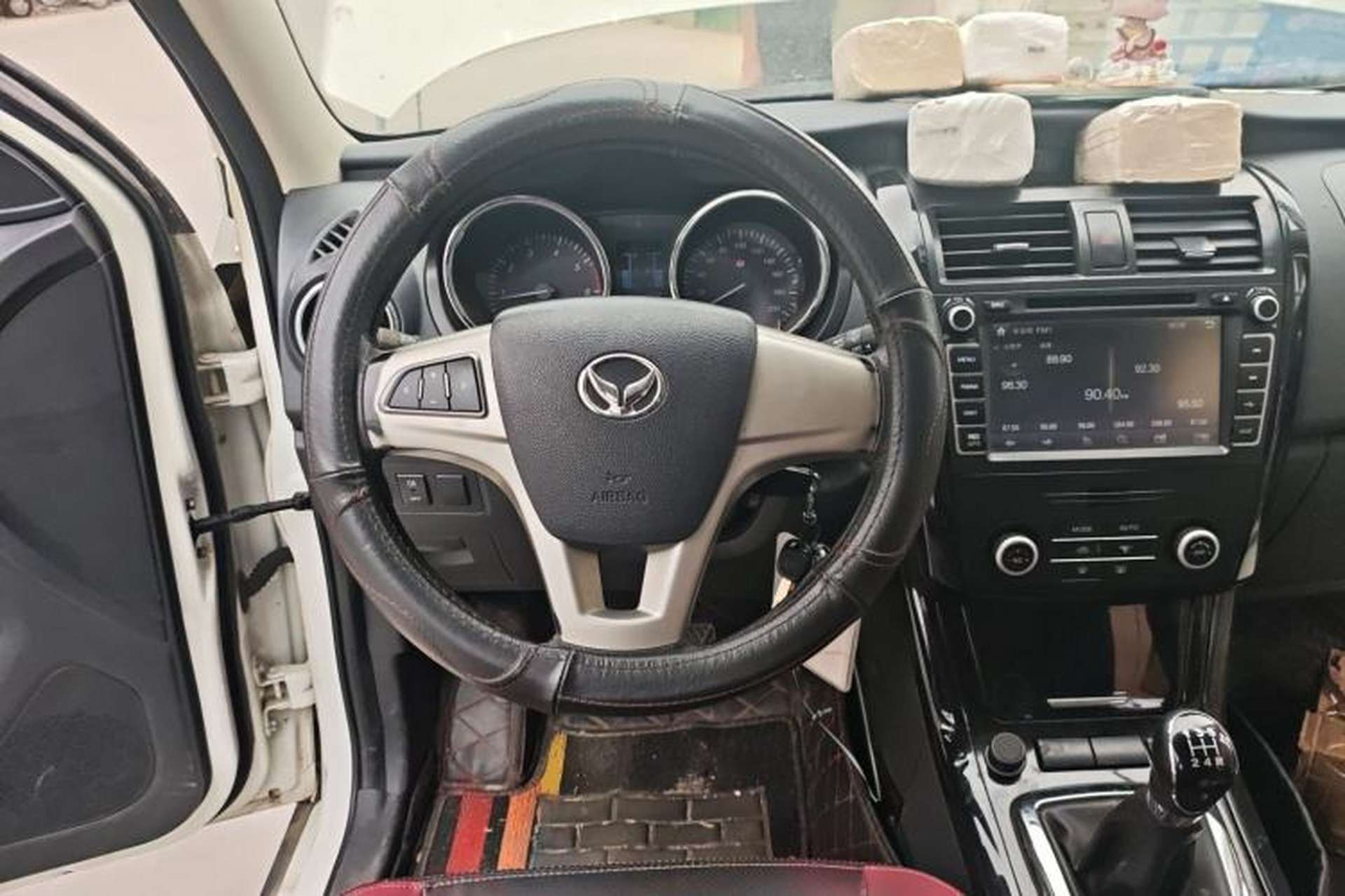 Used HYOSOW S3 2015 1.5L Luxury Model China V Standard Steering Wheel