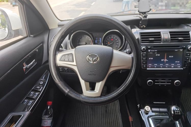 Used HYOSOW S3 2015 1.5L Luxury Model China V Standard Steering Wheel