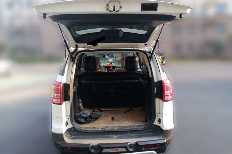 Used HYOSOW S3 2015 1.5L Luxury Model China V Standard Trunk