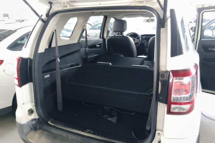 Used HYOSOW S3 2015 1.5L Comfort Version National V Trunk