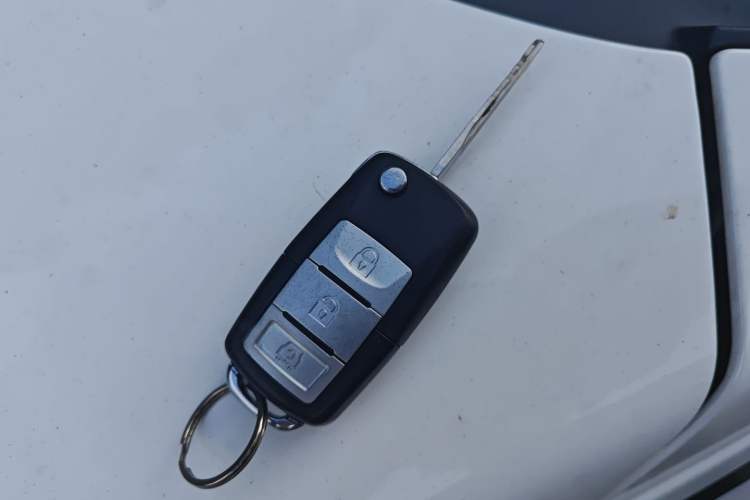 Used HYOSOW S3 2015 1.5L Luxury Model China V Standard Vehicle Key