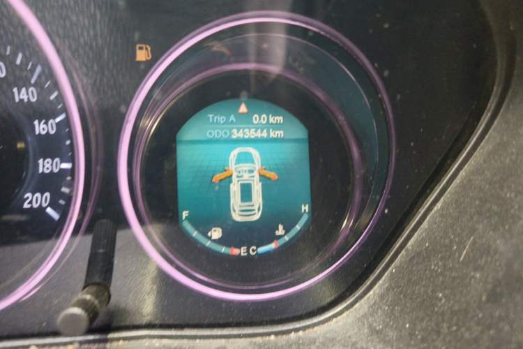 Used HYOSOW S3 2016 S3L 1.5L Manual Prestige Edition Odometer Close Up