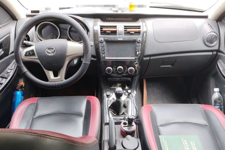 Used HYOSOW S3 2016 1.5L Manual Comfort Version China IV Emission Standard Center Console