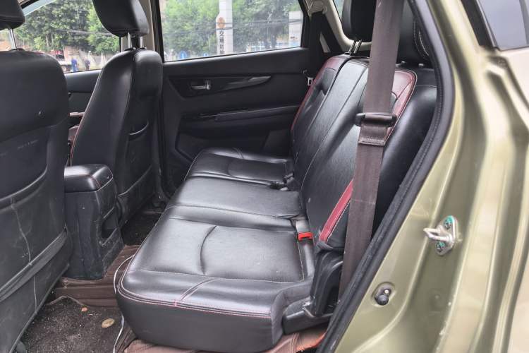 Used HYOSOW S3 2016 1.5L Manual Luxury Edition China IV Emission Standard Interior 1