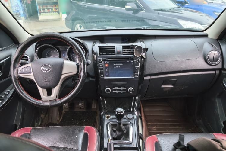Used HYOSOW S3 2016 1.5L Manual Luxury Edition China IV Emission Standard Interior 3