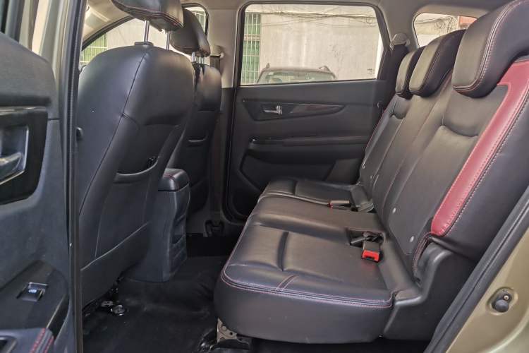 Used HYOSOW S3 2016 1.5L Manual Luxury Model China V Standard Interior 3