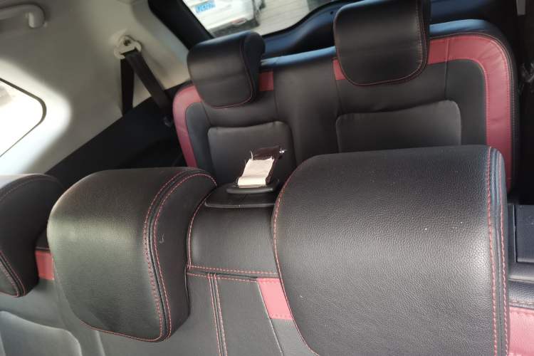 Used HYOSOW S3 2016 1.5L Manual Luxury Model China V Standard Interior 4