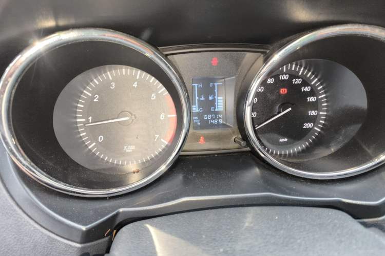 Used HYOSOW S3 2016 1.5L Manual Comfort Version China V Odometer Close Up