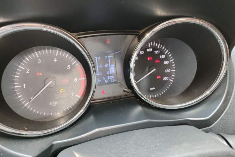 Used HYOSOW S3 2016 1.5L Manual Comfort Version China IV Emission Standard Odometer Close Up