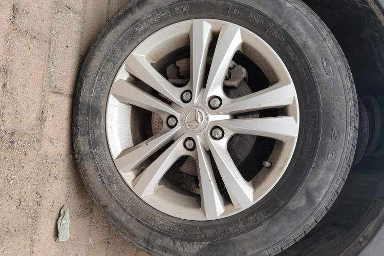 Used HYOSOW S3 2016 1.5L Manual Luxury Model China V Standard Right Front Wheel Hub