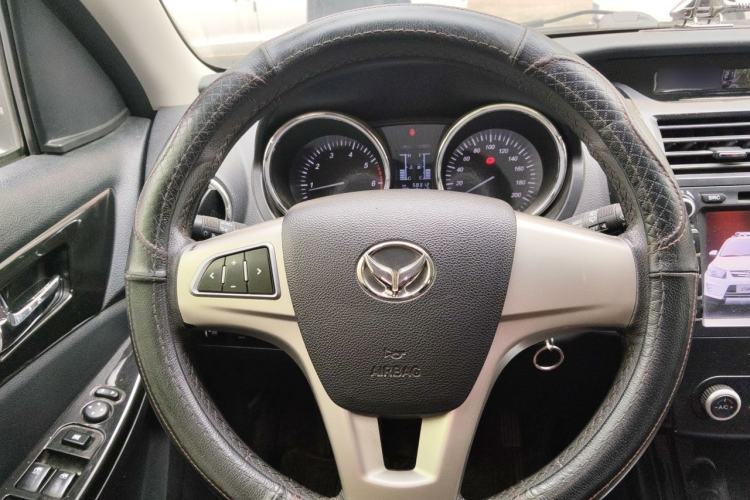 Used HYOSOW S3 2016 1.5L Manual Luxury Model China V Standard Steering Wheel