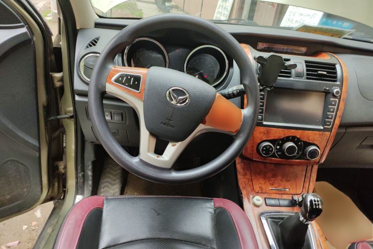 Used HYOSOW S3 2016 1.5L Manual Comfort Version China IV Emission Standard Steering Wheel