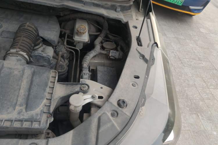 Used HYOSOW S3 2016 S3L 1.5L Manual Premium Edition Engine Bay Left
