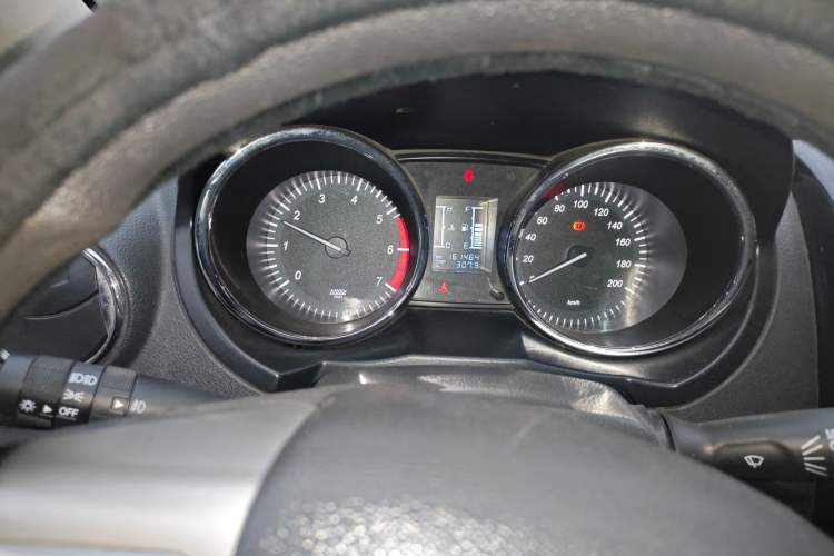 Used HYOSOW S3 2016 1.5L Manual Comfort Version China V Instrument Cluster