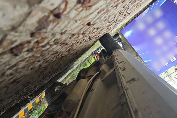 Used HYOSOW S3 2016 S3L 1.5L Manual Prestige Edition Chassis Front Right