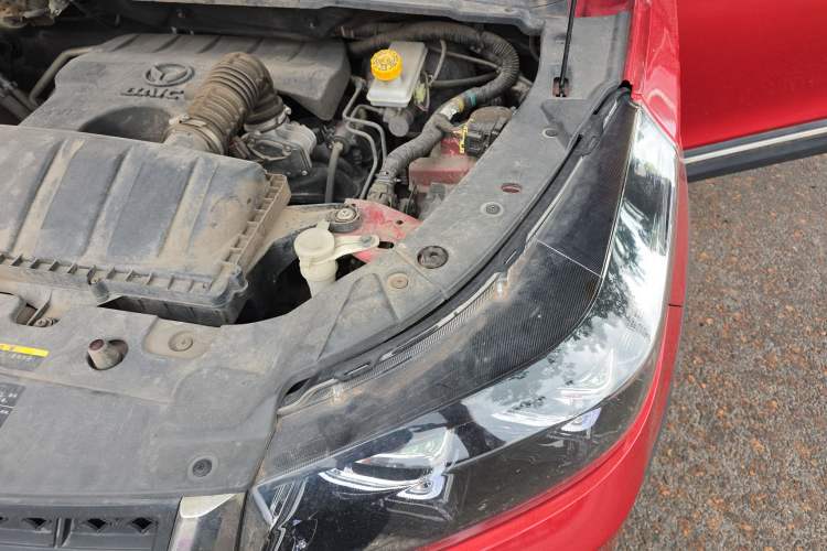 Used HYOSOW S3 2016 S3L 1.5L Manual Prestige Edition Engine Bay Left
