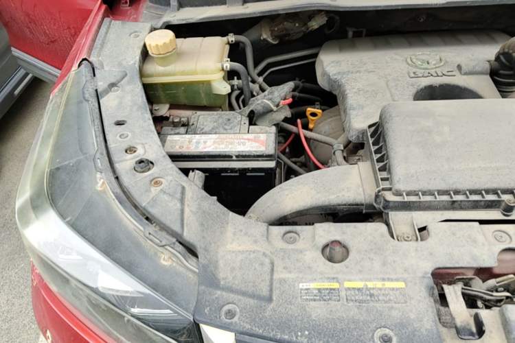 Used HYOSOW S3 2016 S3L 1.5L Manual Premium Edition Engine Bay Right