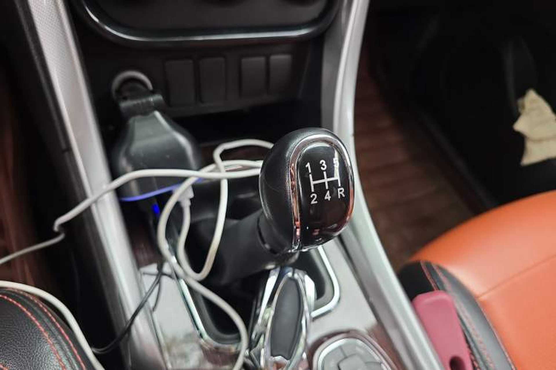 Used HYOSOW S3 2016 S3L 1.5L Manual Prestige Edition Gear Lever