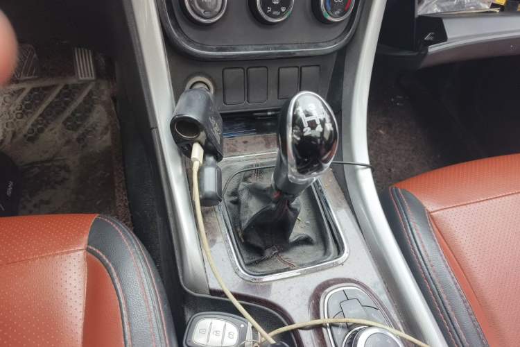 Used HYOSOW S3 2016 S3L 1.5L Manual Prestige Edition Gear Lever
