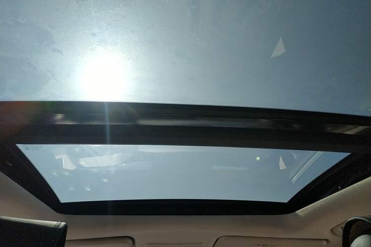 Used HYOSOW S3 2016 S3L 1.5L Manual Prestige Edition Headliner