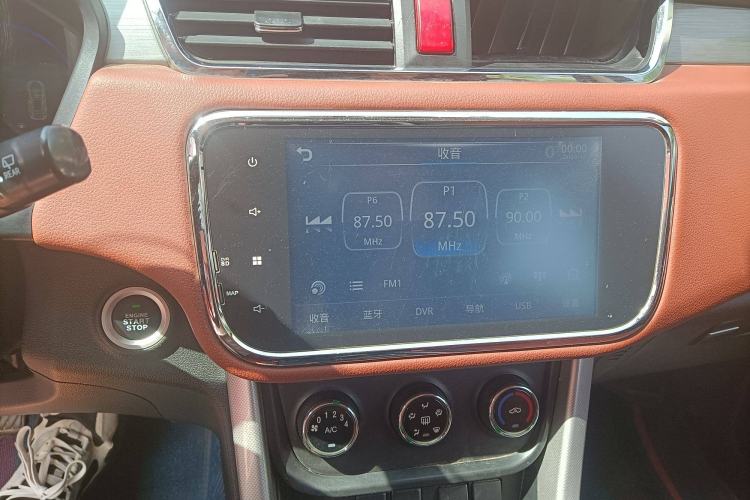 Used HYOSOW S3 2016 S3L 1.5L Manual Prestige Edition Interior 2