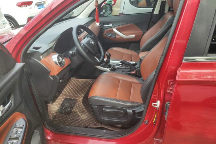 Used HYOSOW S3 2016 S3L 1.5L Manual Prestige Edition Interior 2
