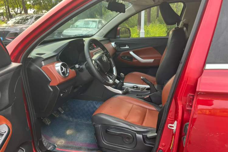 Used HYOSOW S3 2016 S3L 1.5L Manual Prestige Edition Interior 3