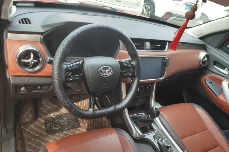Used HYOSOW S3 2016 S3L 1.5L Manual Prestige Edition Interior 3