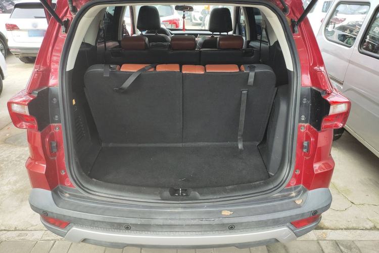 Used HYOSOW S3 2016 S3L 1.5L Manual Prestige Edition Interior 4