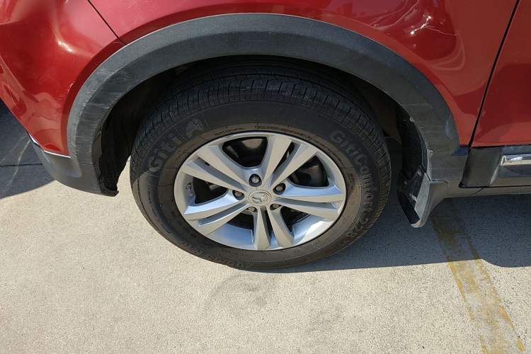 Used HYOSOW S3 2016 S3L 1.5L Manual Prestige Edition Left Front Wheel Hub