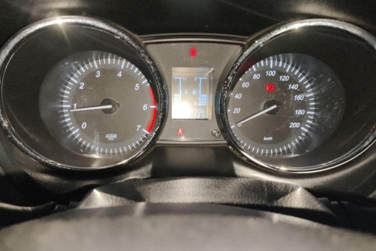 Used HYOSOW S3 2016 1.8L Manual Prestige Version China V Odometer Close Up